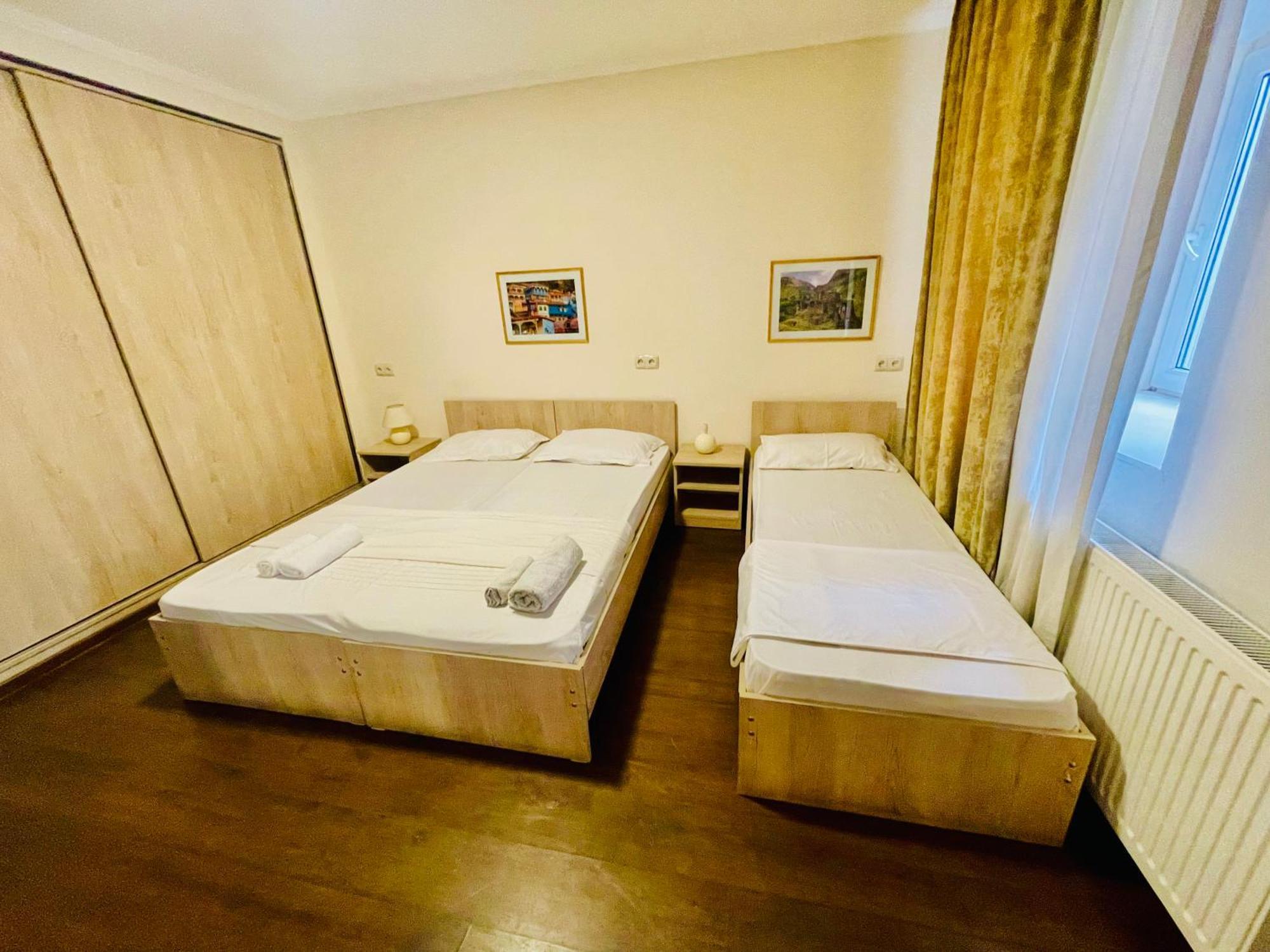 Hotel Klarastan Bon Voyage Тбілісі Екстер'єр фото