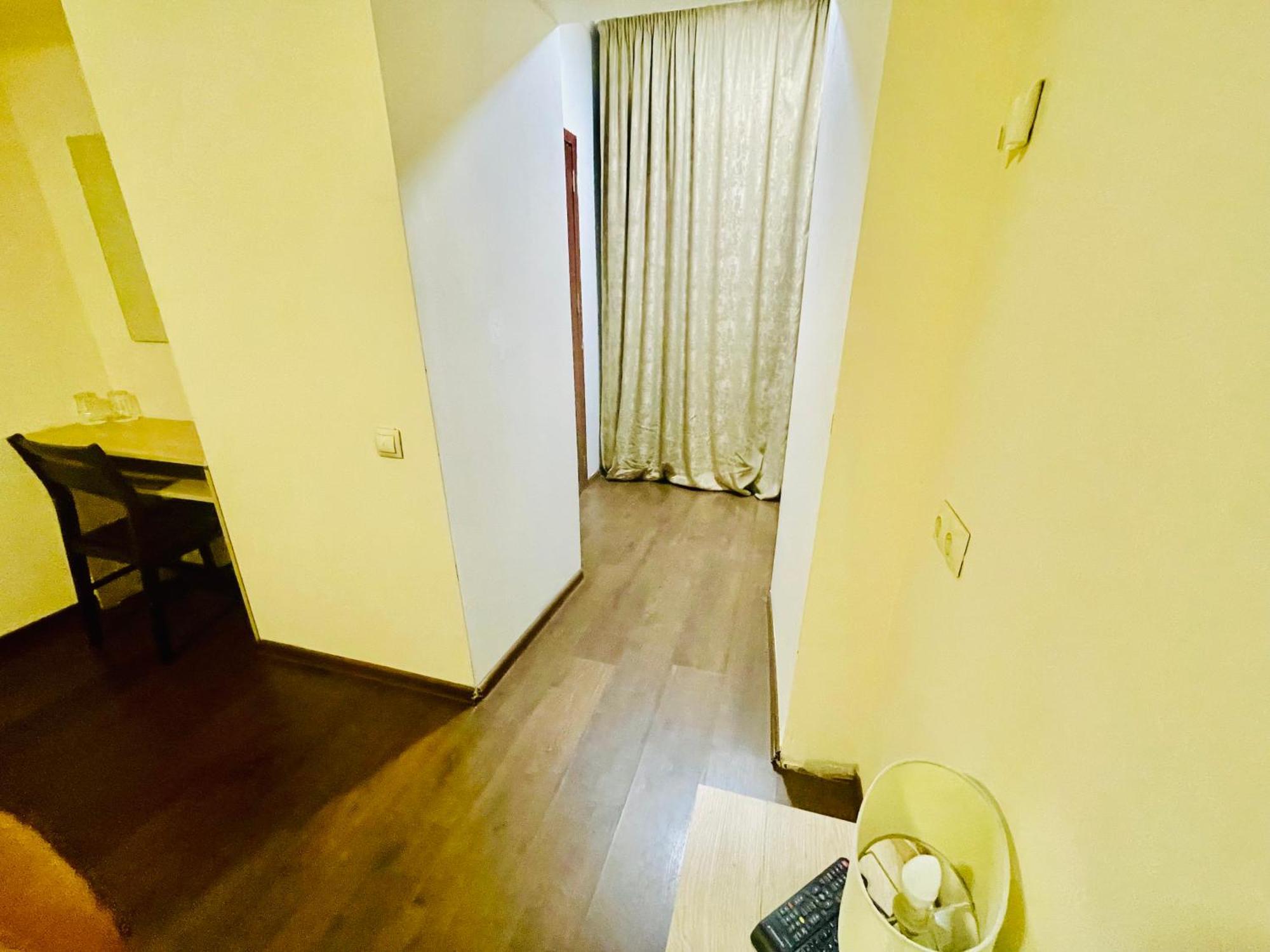 Hotel Klarastan Bon Voyage Тбілісі Екстер'єр фото